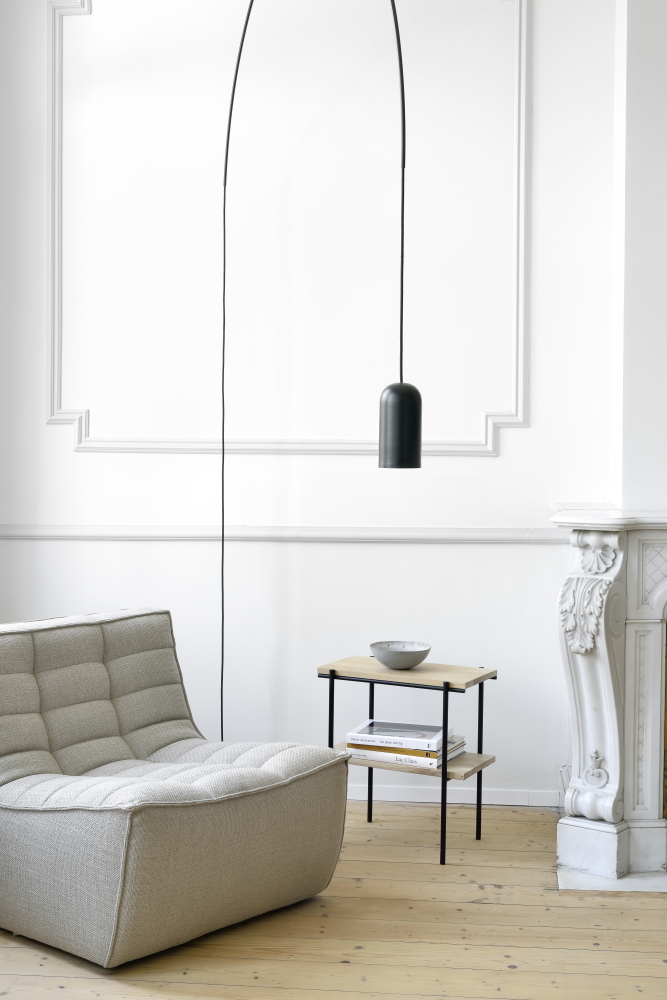 Oak Rise Side Table Wireless Charging Eu